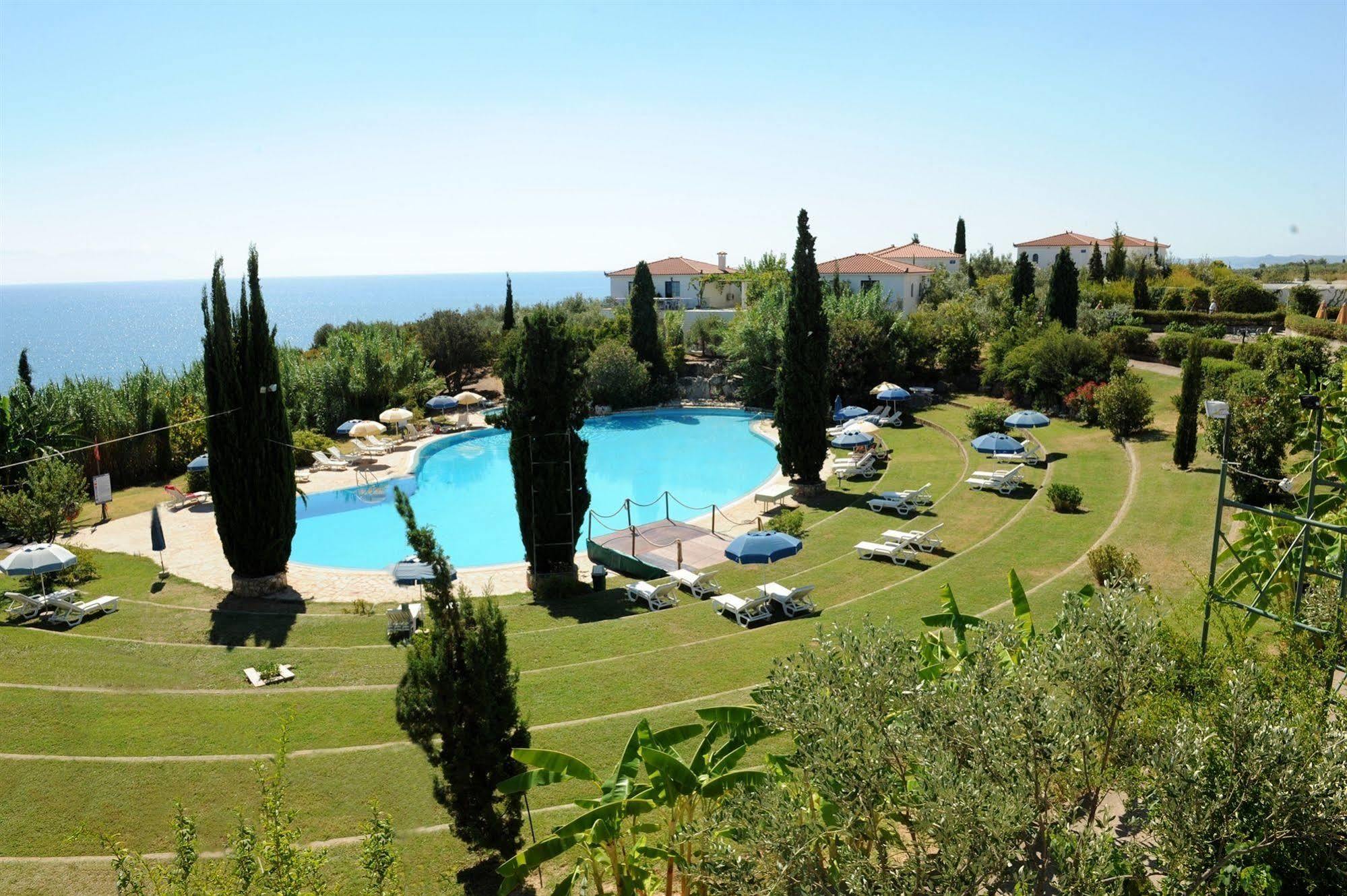 Sunrise Village Beach Hotel Kalamaki  Dış mekan fotoğraf